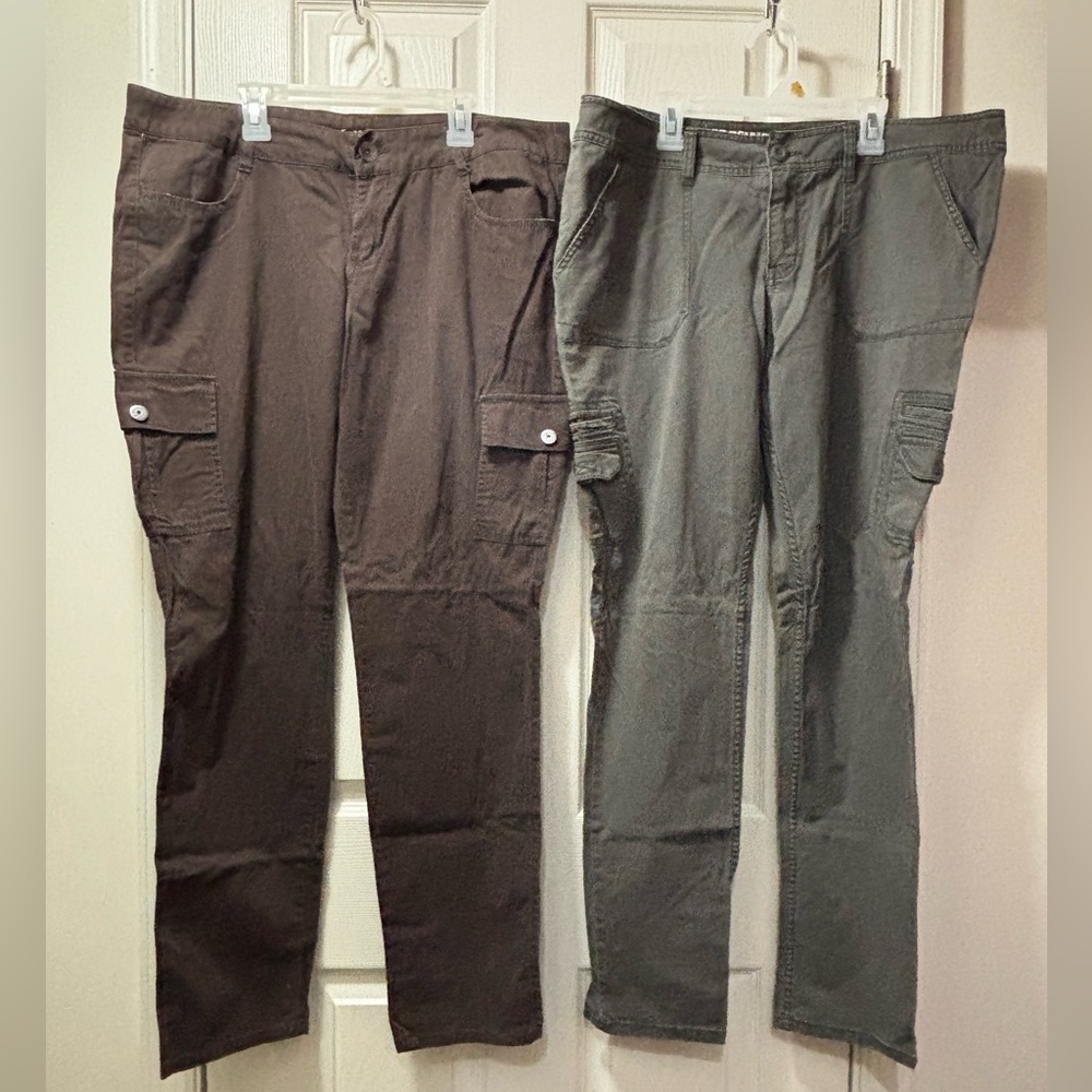 LEI and Mossimo Juniors Skinny Cargo Pants - Brown and Olive Green sz 15